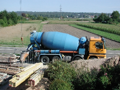 Aber an diesen Tagen standen auch eher Detailarbeiten an:Abdichtungen